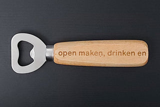 Flessenopener met gravure aan 2 zijden