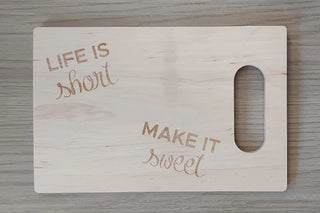 Snijplank met handvat met gravure