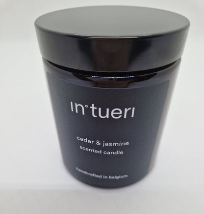 Cedar & Jasmine geurkaars 170 ml